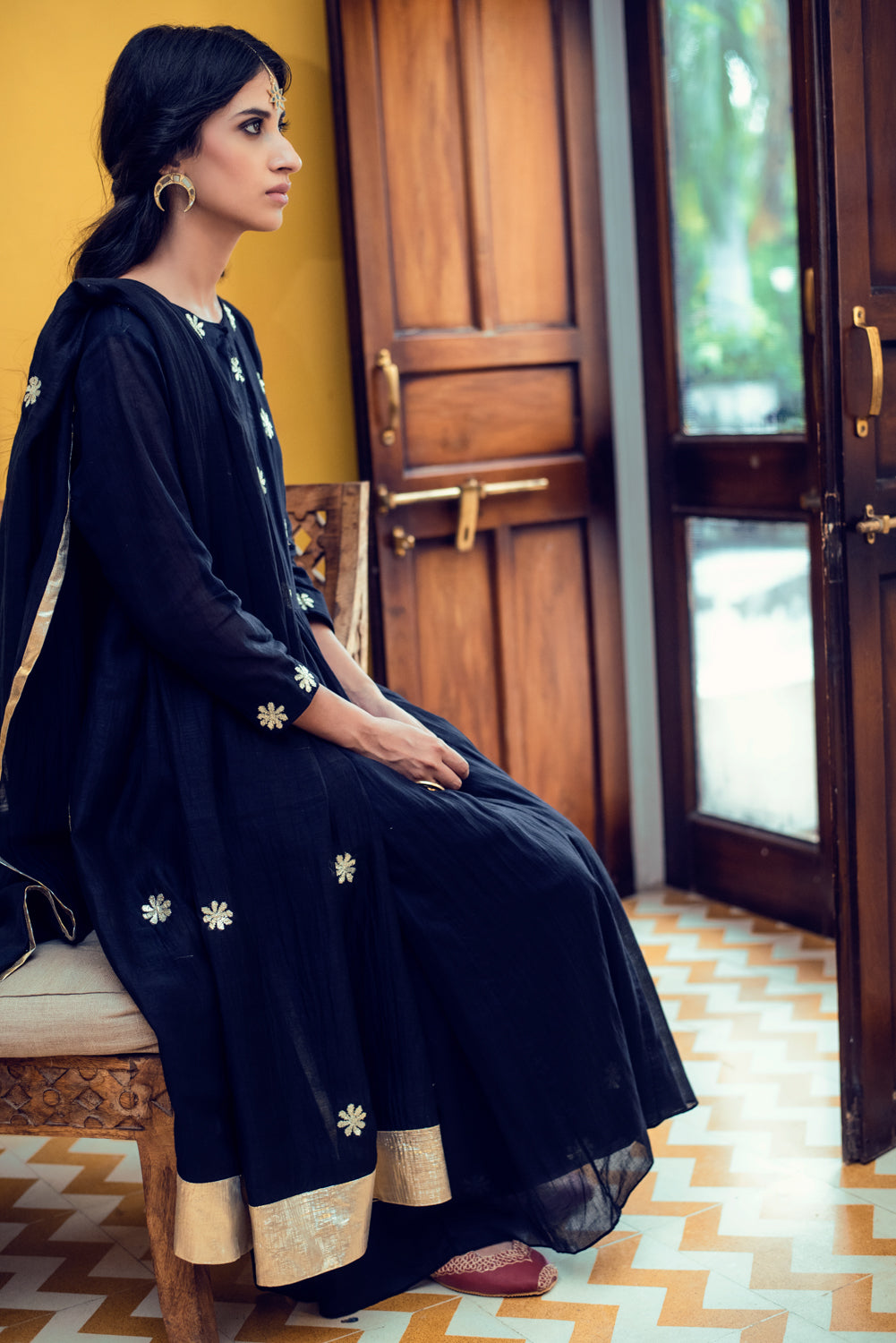 AAFREEN FLOWER GOTA YOKE GATHER DROP WAIST GATHER ANARKALI SET 0F 3 - BLACK