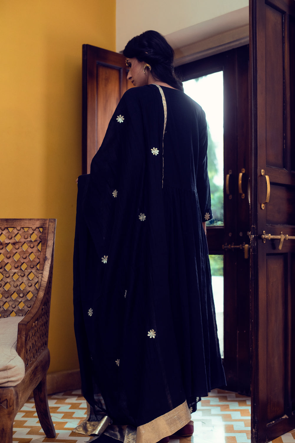 AAFREEN FLOWER GOTA YOKE GATHER DROP WAIST GATHER ANARKALI SET 0F 3 - BLACK