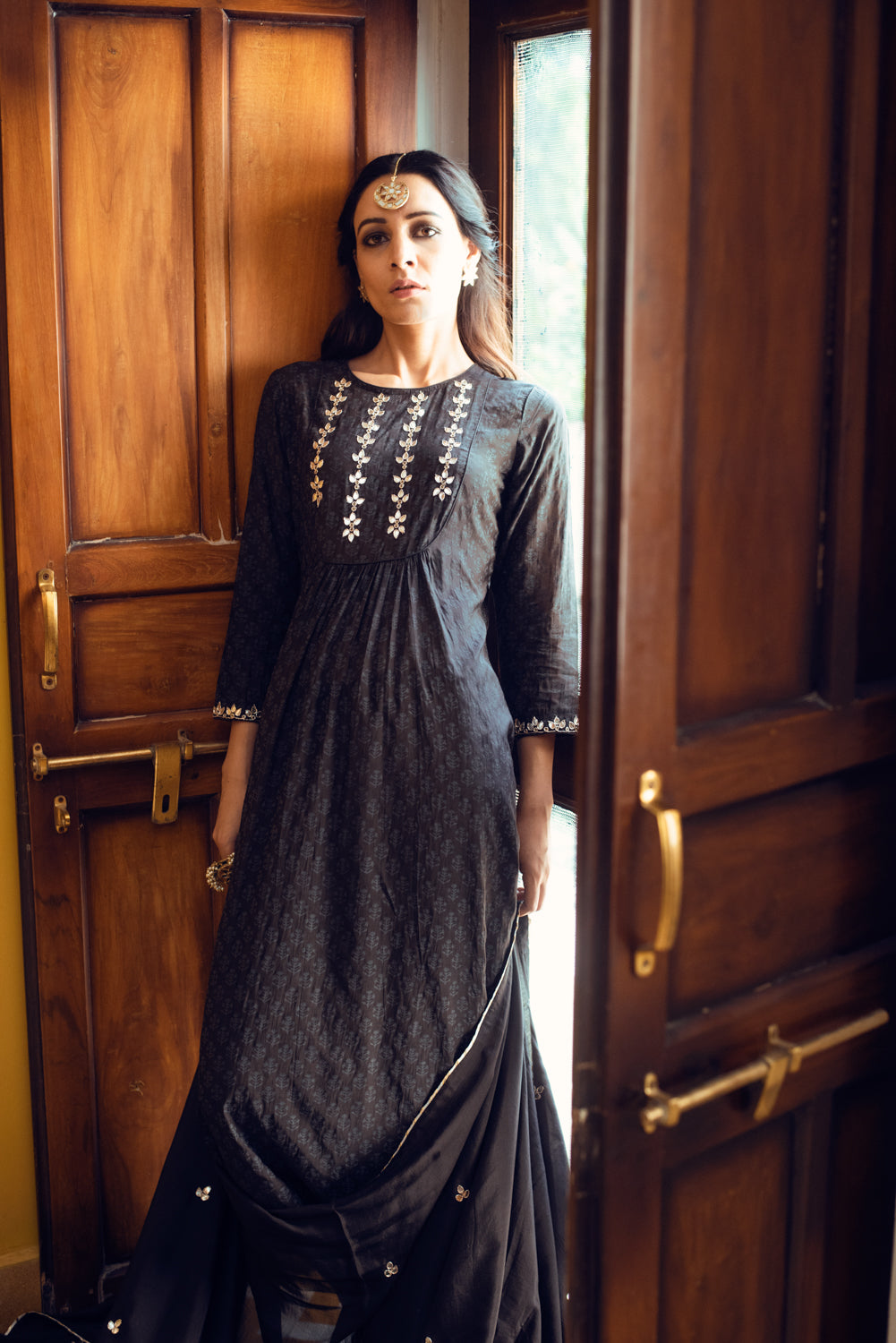 AAFREEN BLACK GOTA PATTI YOKE SET OF 3