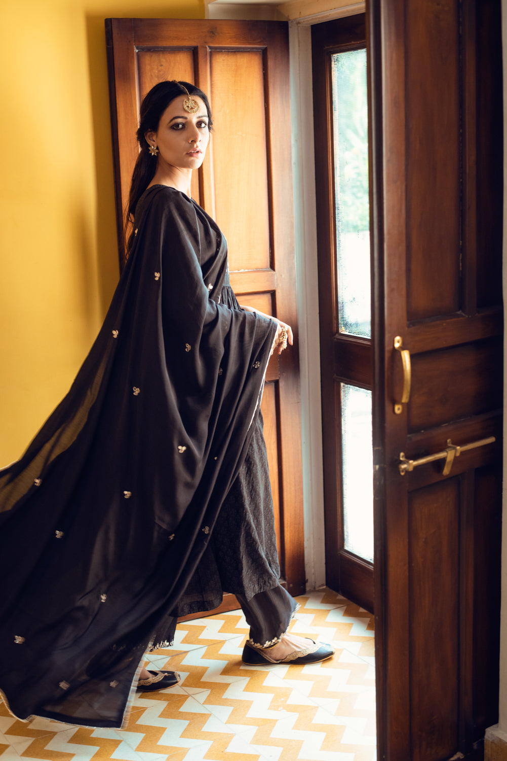AAFREEN BLACK GOTA PATTI YOKE SET OF 3