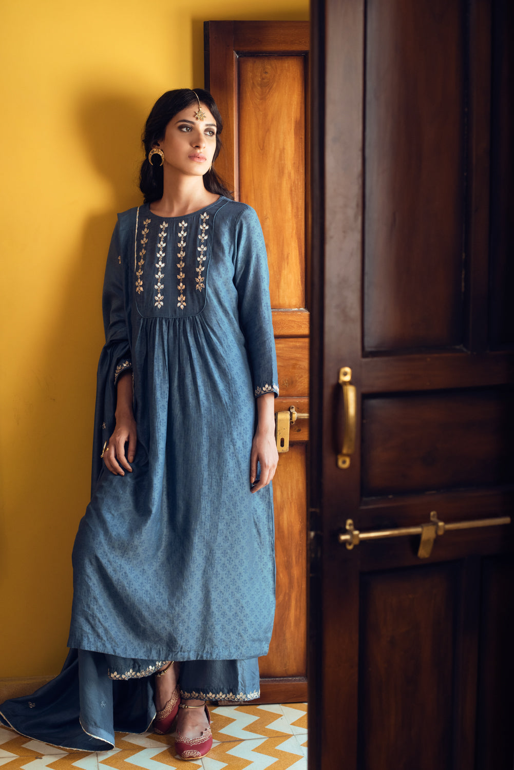 AAFREEN GREY BLUE GOTA PATTI YOKE SET OF 3
