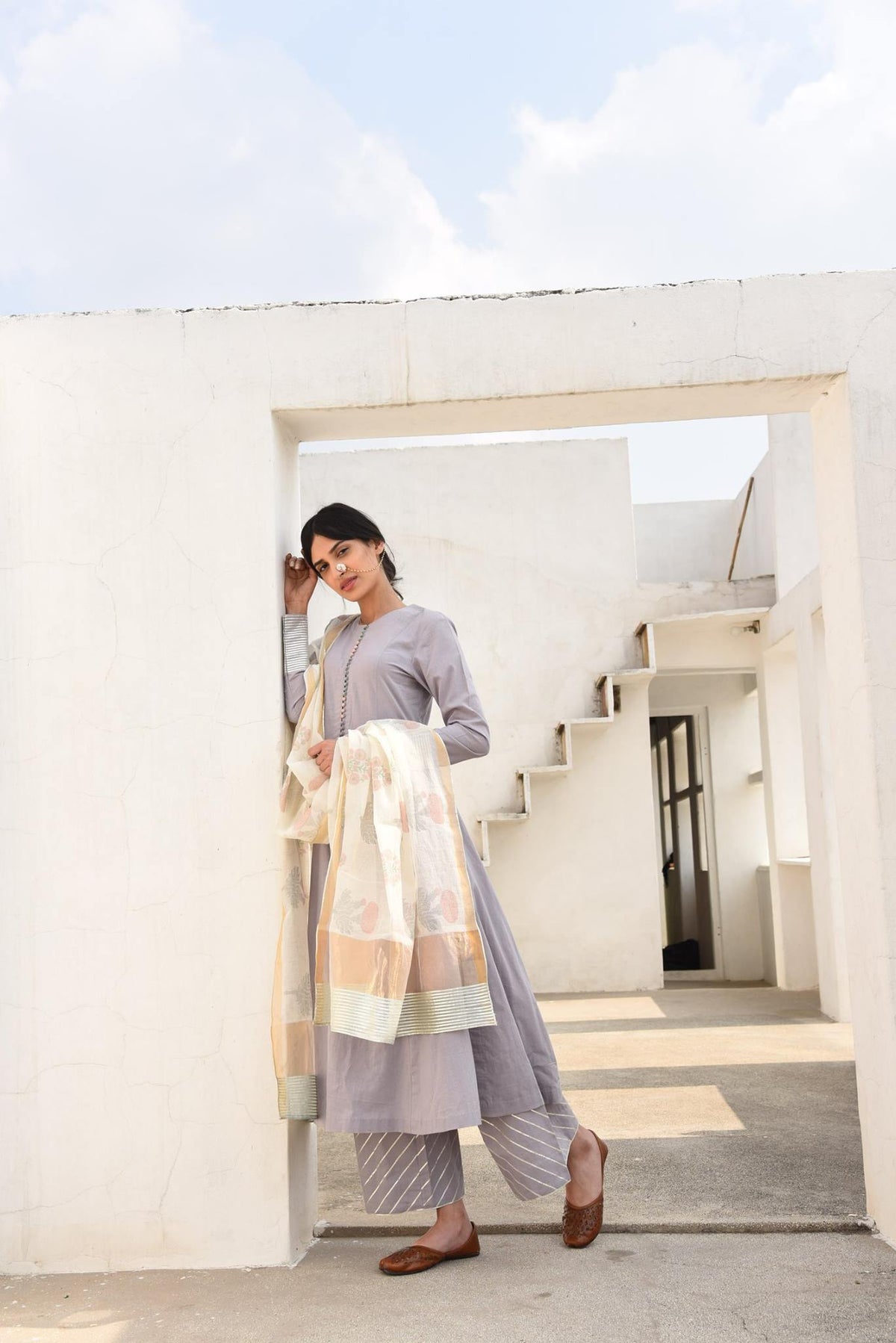 Grey Back Boota with Block Printed Chanderi Dupatta