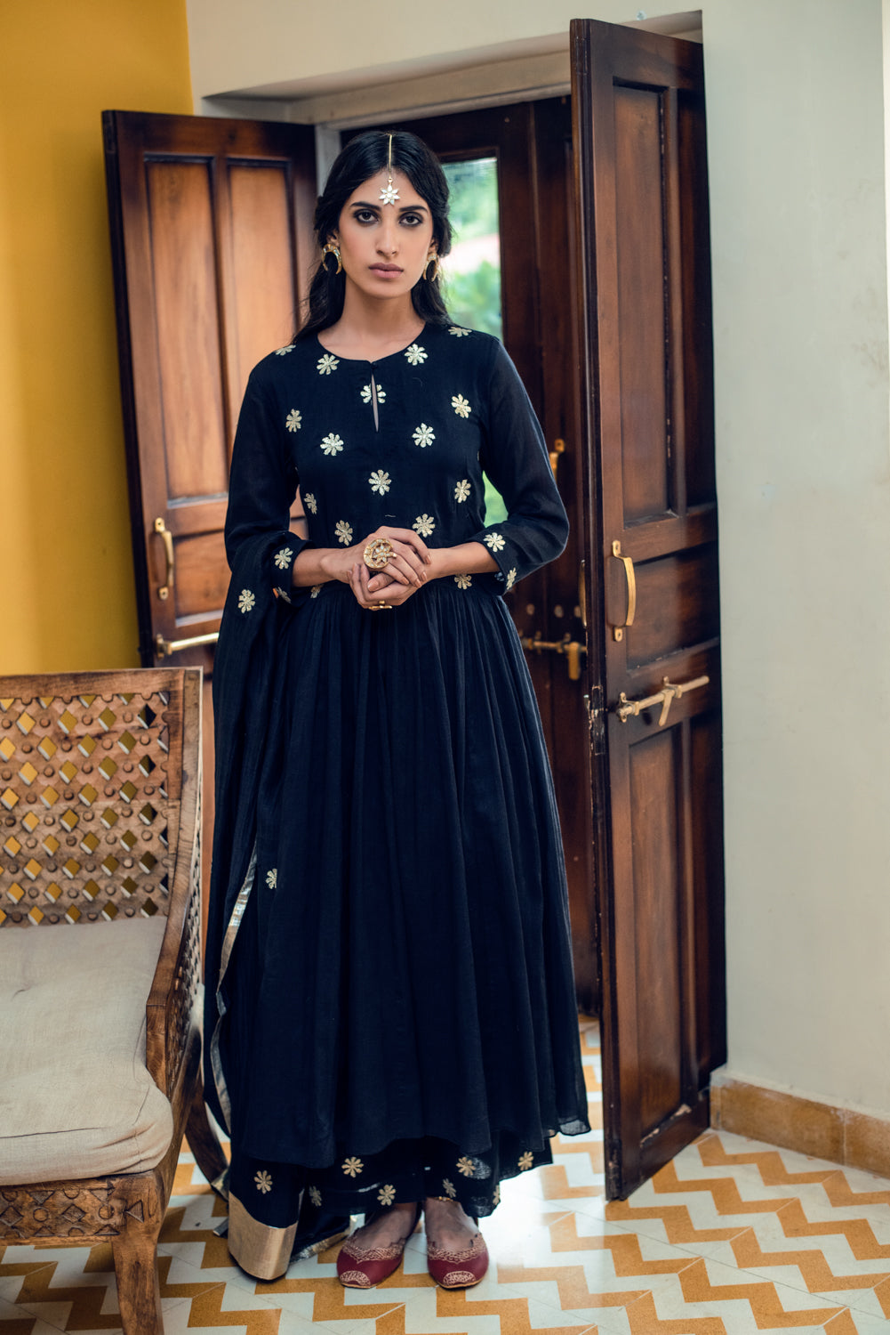 AAFREEN FLOWER GOTA YOKE GATHER DROP WAIST GATHER ANARKALI SET 0F 3 - BLACK