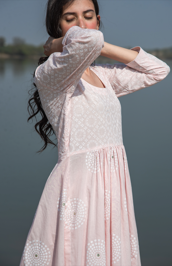 MASAKALI PALE PINK BANDHANI YOKE GATHERED SUIT WITH MUL DUPATTA - SET OF 3 - Ready to ship
