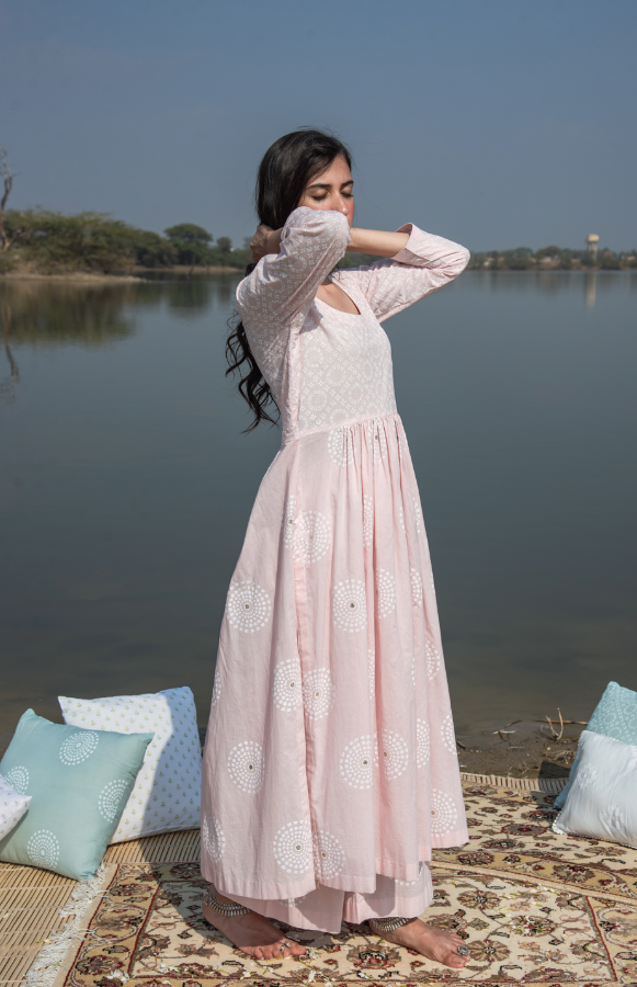 MASAKALI PALE PINK BANDHANI YOKE GATHERED SUIT WITH MUL DUPATTA - SET OF 3 - Ready to ship