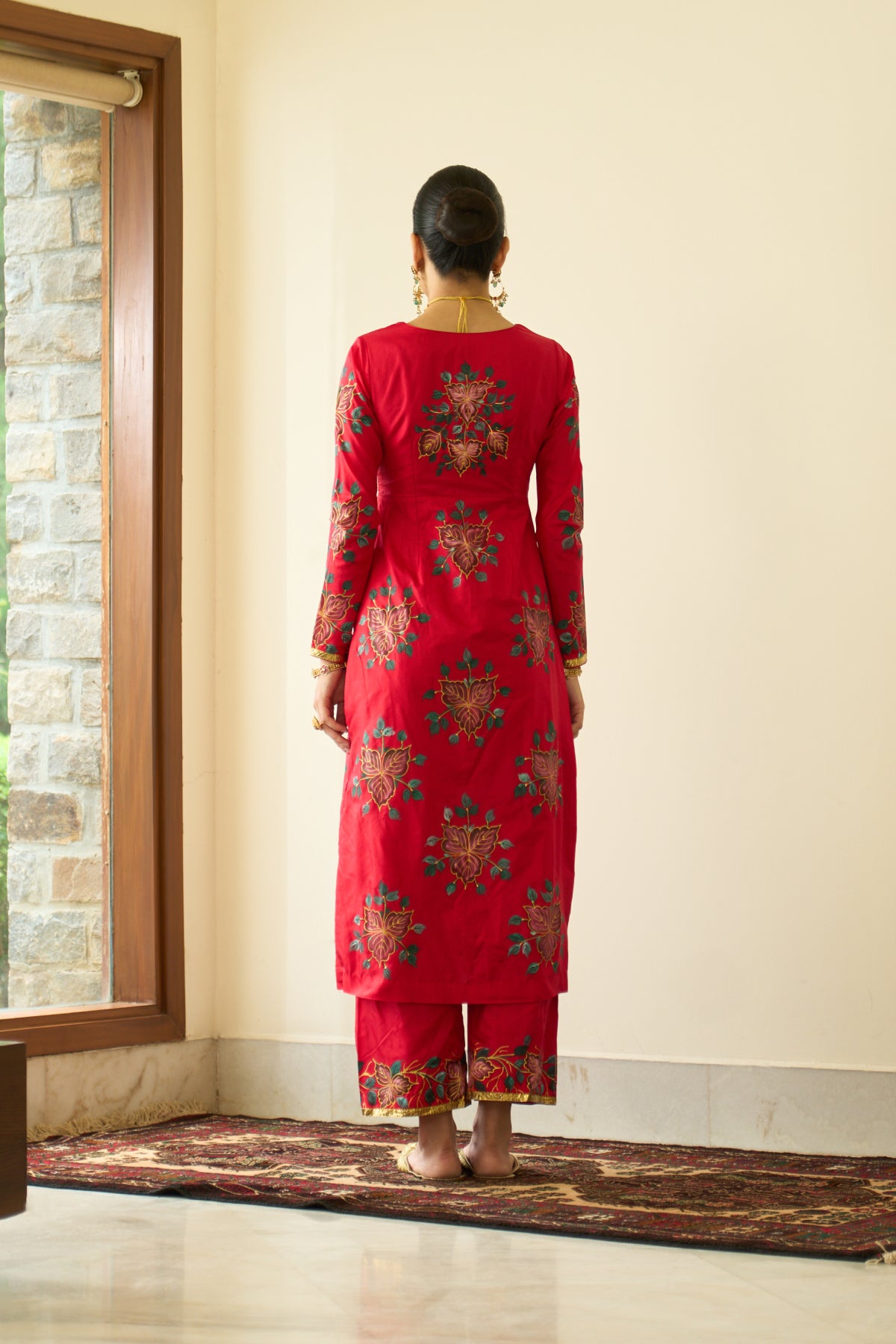 Saanjh Red Silk Handpaint Sweetheart Kurta With Palazzo And Dupatta ( Set Of 3)