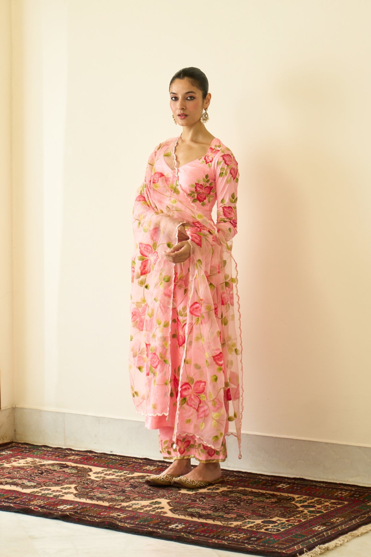 Saanjh Peach Silk Handpaint Sweetheart Kurta With Palazzo And Dupatta ( Set Of 3)